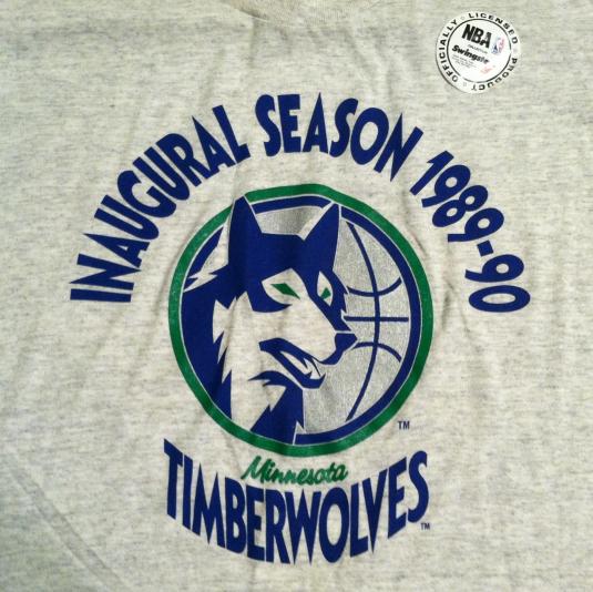 Vintage 19891990 Minnesota Timberwolves basketball tshirt