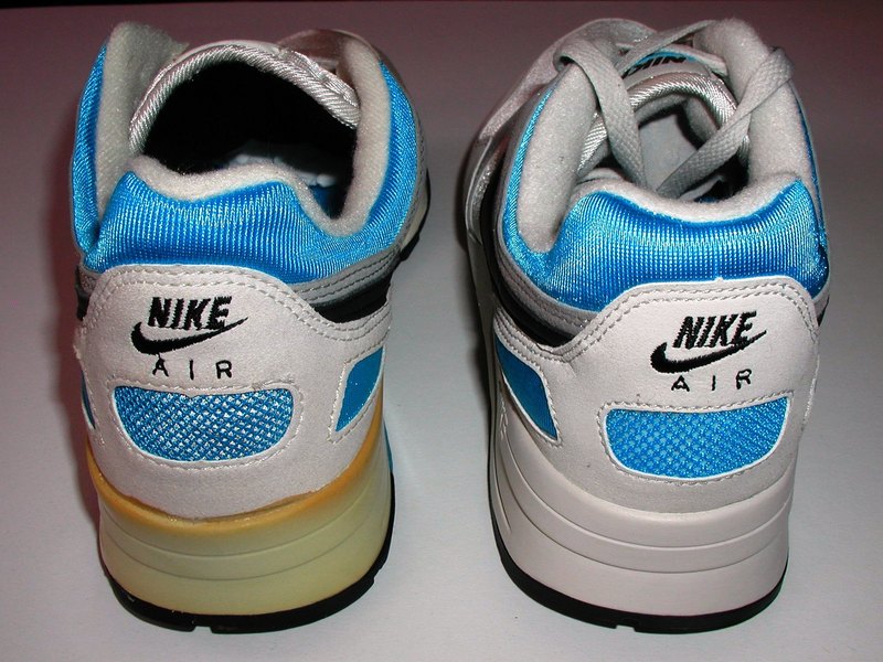 Vintage Nike Air Pegasus 1989 Comparison Re-Release Sneakers