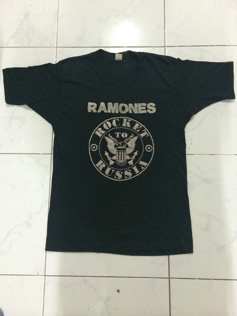 RAMONES 1977 ROCKET TO RUSSIA VINTAGE T-SHIRT