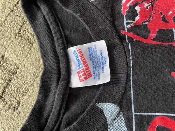 Vintage Pink Floyd The Wall tee- is it legit?