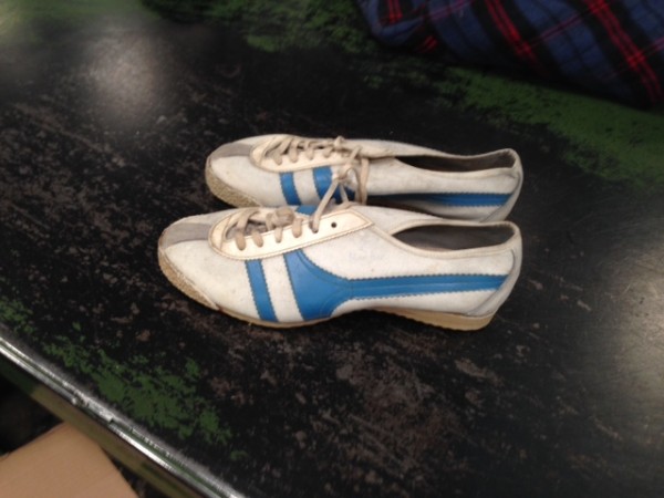 vintage reebok tennis shoes