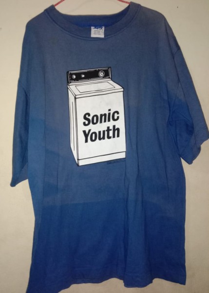 is this an original Sonic Youth Australian Tour t-shirt from the 90s?