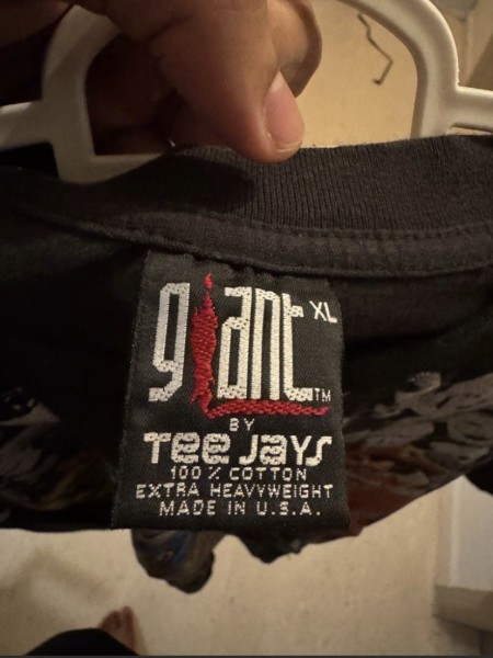 Is this beatles sgt pepper shirt authentic?