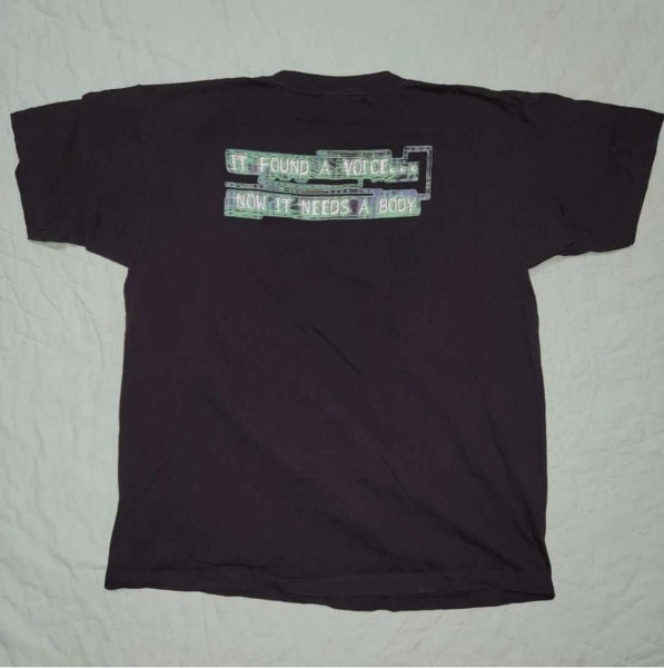Is this a legit GHOST IN THE SHELL ?(GITS shirt)