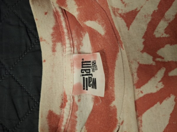 wall jam street wear t-shirt tag