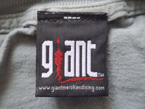Hello I need a Legit check on a KORN Giant T shirt From 1998