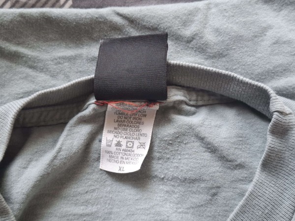 Hello I need a Legit check on a KORN Giant T shirt From 1998