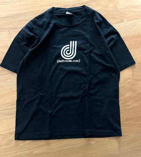 Deftones.com 1998 licensed no giant tag