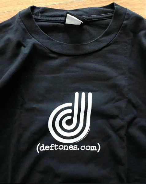 Deftones.com 1998 licensed no giant tag