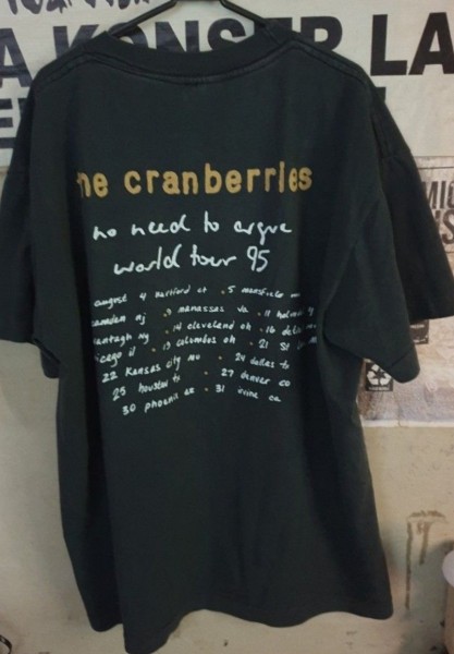 Legit chek cranberries world tour 2005 shirt, please