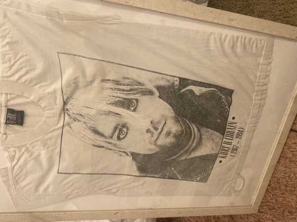 Kurt Cobain Giant L tee authentication