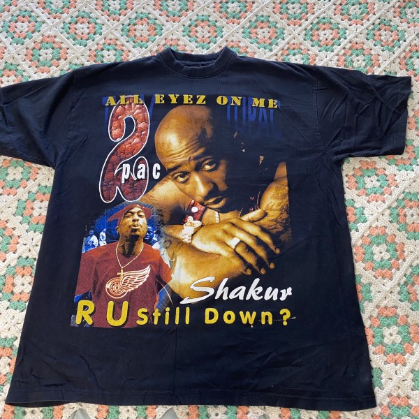 Please help legit check this bootleg rap tee