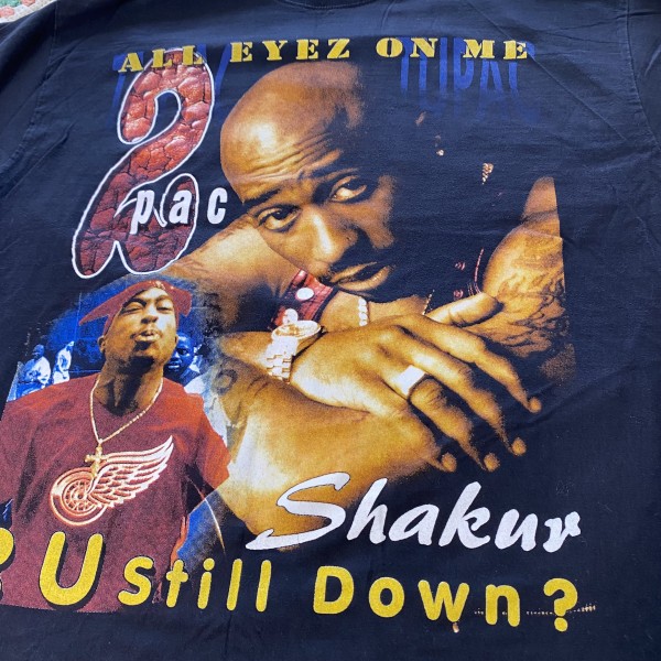 Please help legit check this bootleg rap tee