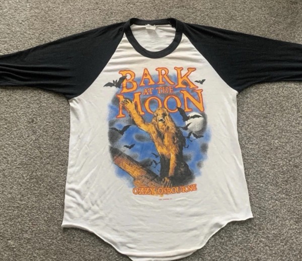 Ozzy bark at the moon