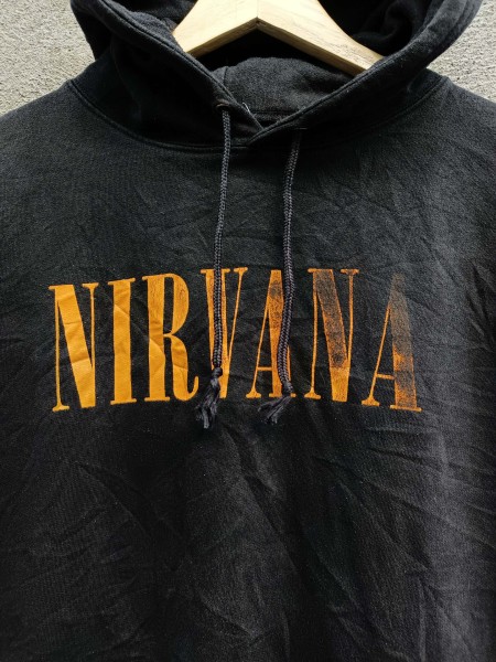 NIRVANA KURT COBAIN MEMORIAL