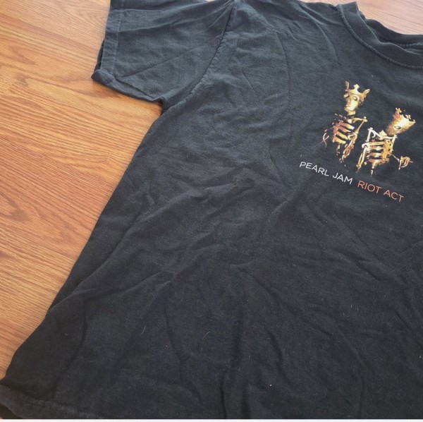 Legit check for Vintage Pearl Jam Riot Act North America 2003 Tour Shirt in Large