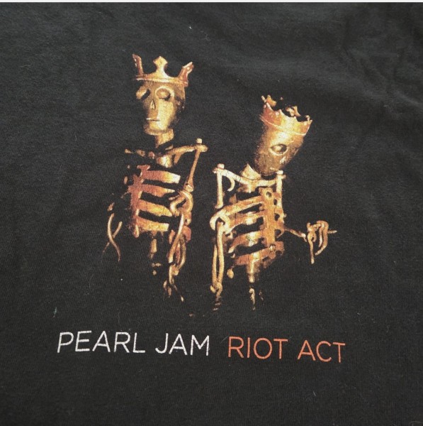 Legit check for Vintage Pearl Jam Riot Act North America 2003 Tour Shirt in Large