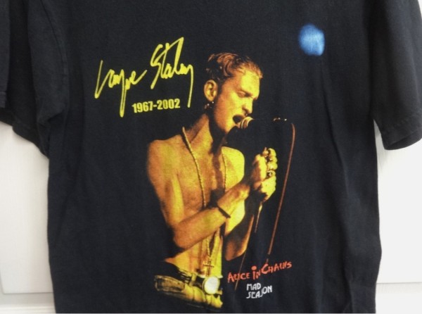 Legit Check 2002 Vintage Layne Staley Memorial Shirt Small