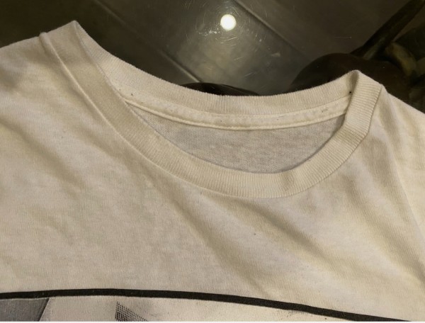 There’s no tag but does this Vintage 1996 Nirvana shirt seem legit?