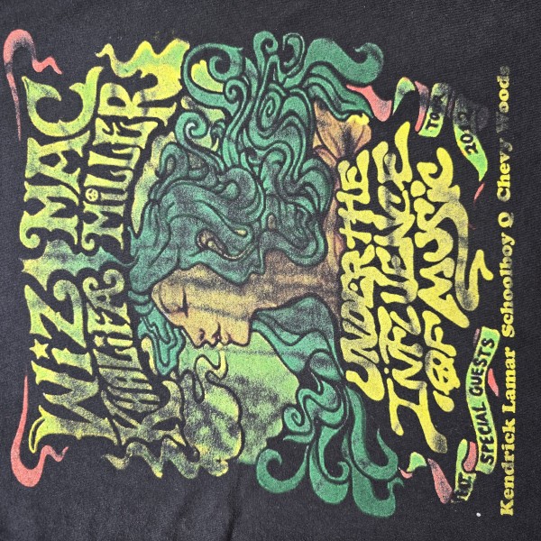 WIZ + MAC “UNDER THE INFLUENCE OF MUSIC” TOUR TEE (2012)  photo back hit