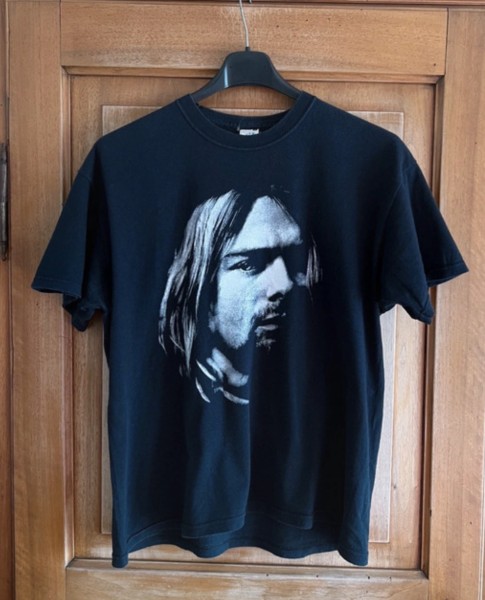 Is this a legit Kurt Cobain Shirt?