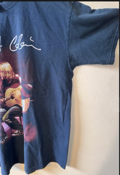 Is this a legit Kurt Cobain MTV Unplugged Shirt from the early 2000s?