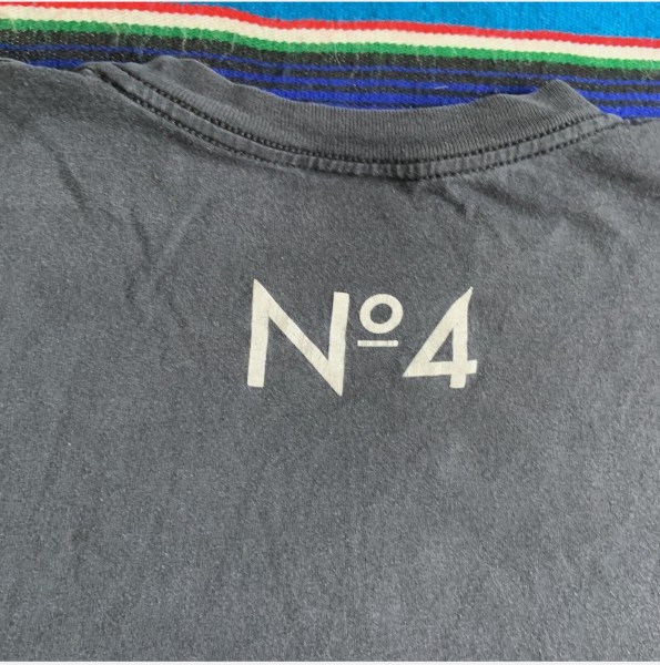 Is this Vintage 2000 Stone Temple Pilots No 4 shirt legit?