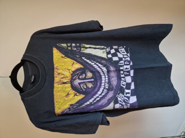Can you guys check if this 1994 RHCP Tour Smile tee is legit please?