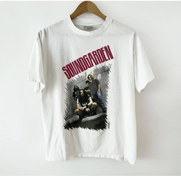 Vintage 1992 Soundgarden  Badmotorfinger Tour Brockum shirt?