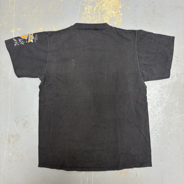 NY Knicks skyline tee large