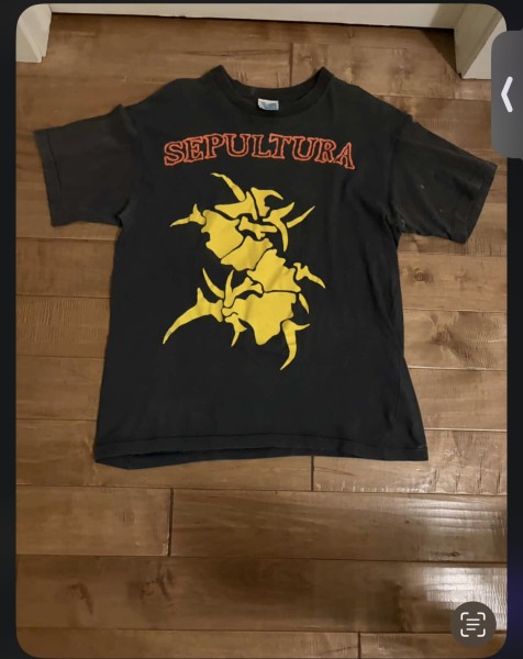 Sepultura shirt