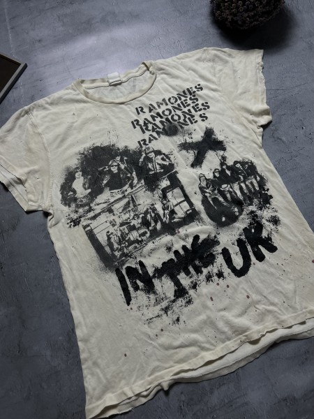 Ramones "In the UK" Euro Bootleg - Late 80s/Early 90s? - Single Stitch