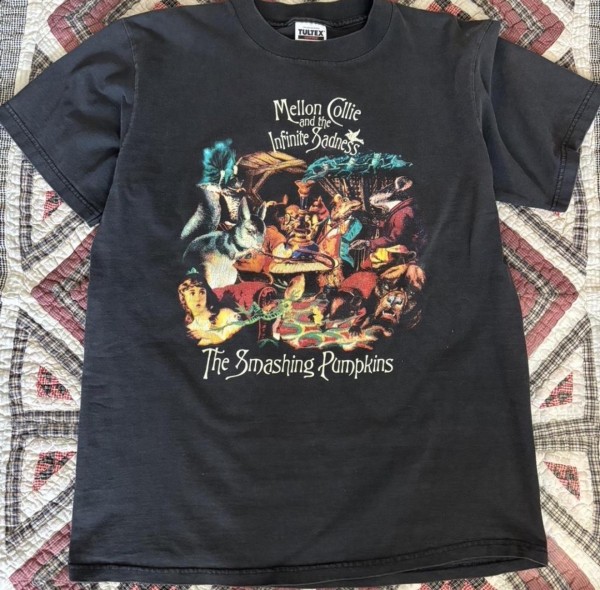 Smashing Pumpkins Mellon Collie shirt - no copyright mark?
