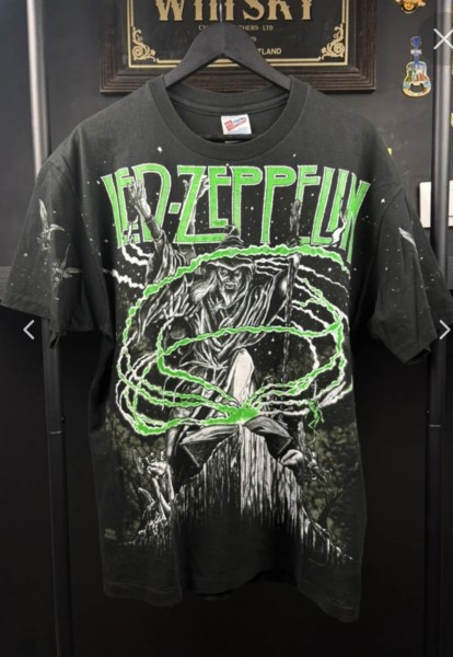 Led Zeppelin Wizard t-shirt. Legit or fake?