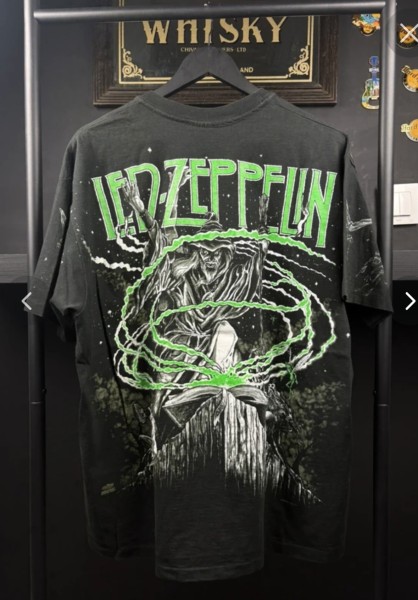 Led Zeppelin Wizard t-shirt. Legit or fake?