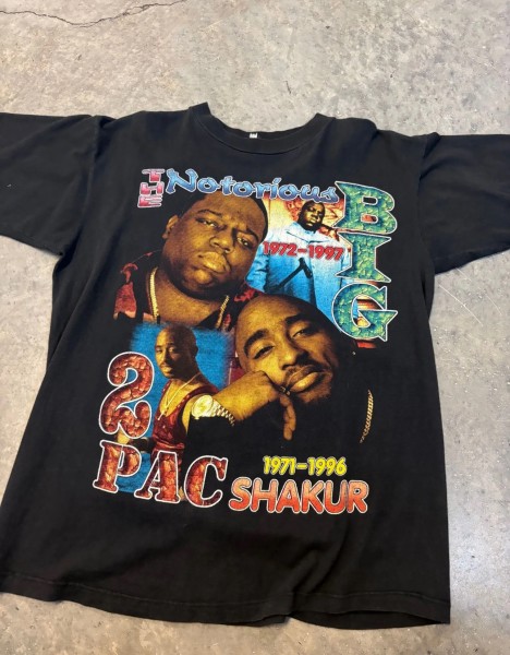 Is this Tupac Biggie Authentic ?