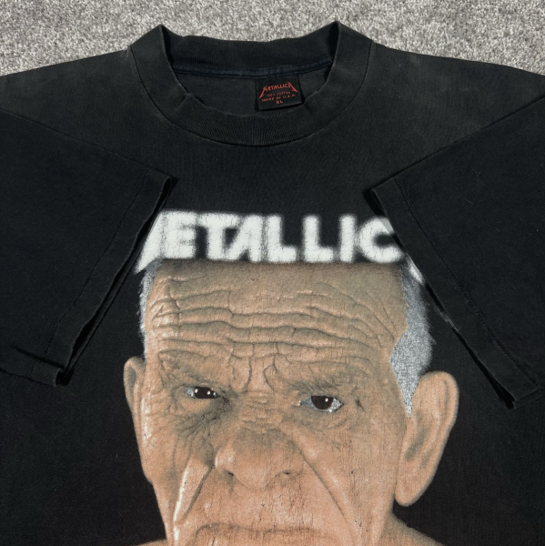Single stitch sleeves