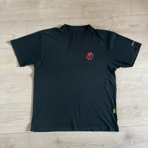 Gears of war xbox 360 t shirt ?