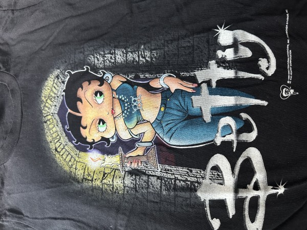 98 Buffy Vampire Slayer Betty Tee