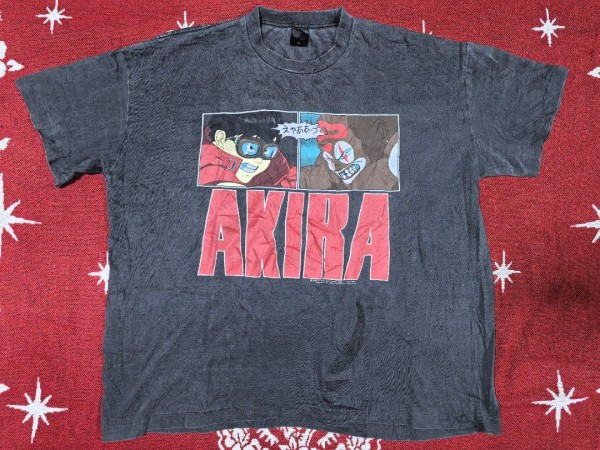 AKIRA VINTAGE FASHION VICTIM