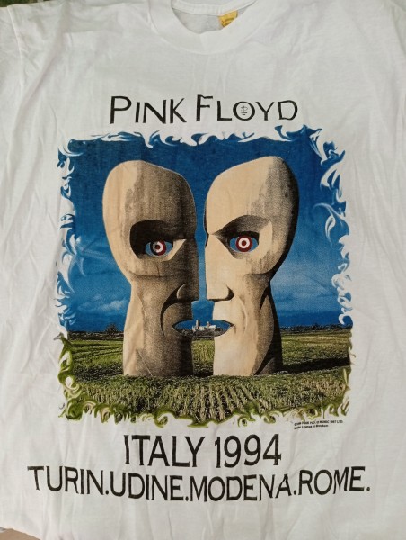 Is this Pink Floyd TShirt a reprint?