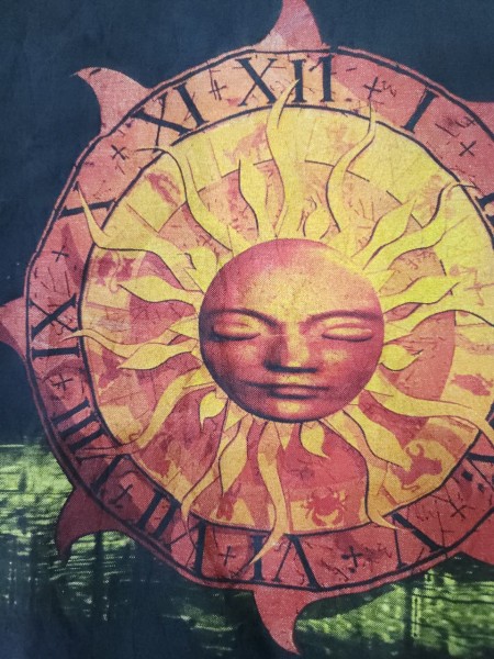 help me authenticate this Pink Floyd tee ? Brockum