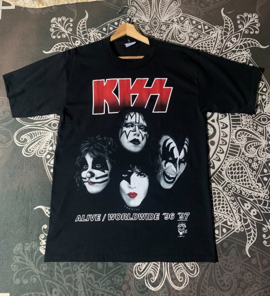 Legit chech kizz vintage shirt