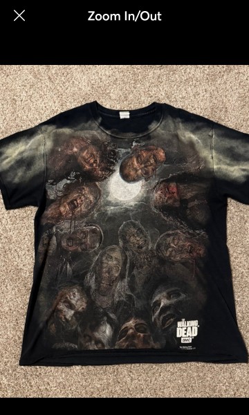 Size L gildan shirt
