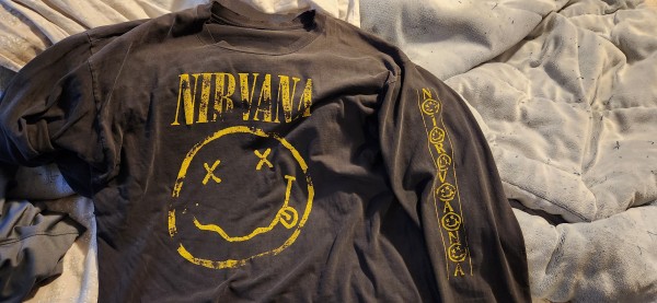Vintage smiley face Nirvana shirt