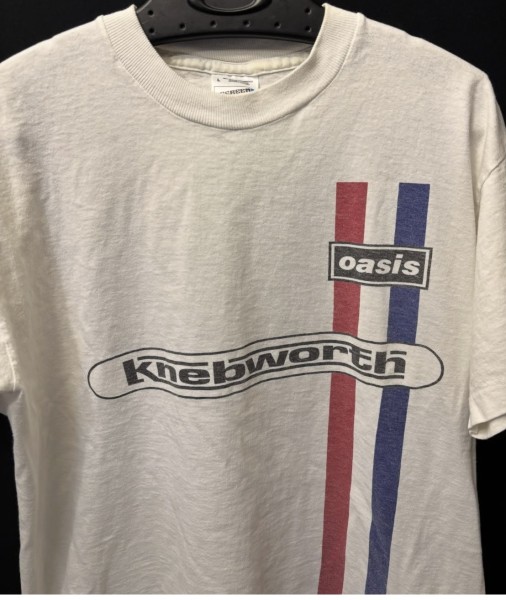 Oasis tshirt, legit check pls