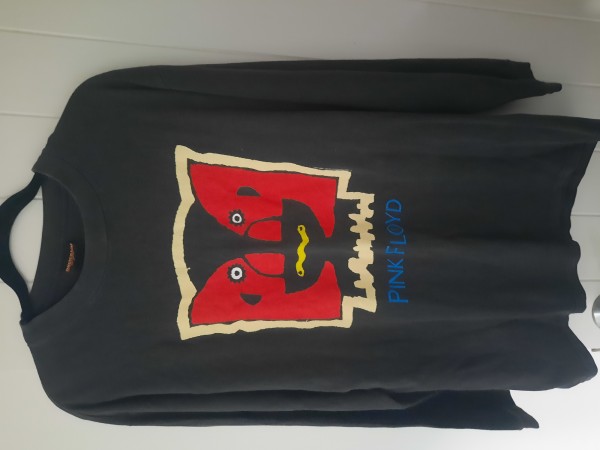 Long sleeved Pink Floyd 1994 world tour tee