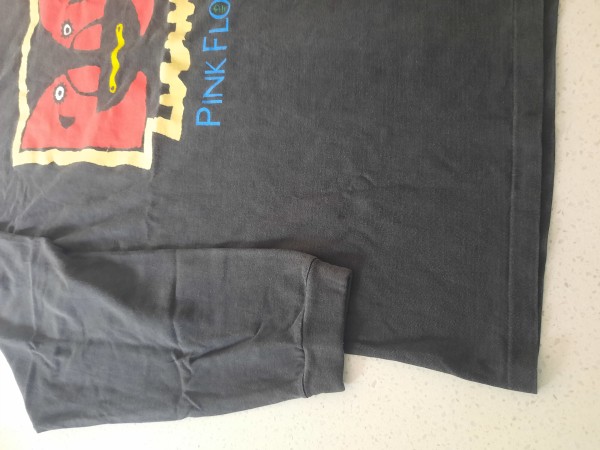 Long sleeved Pink Floyd 1994 world tour tee