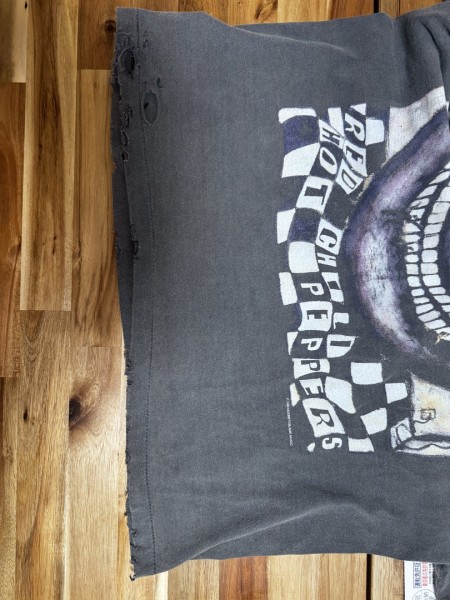 1994 Red Hot Chili Peppers Big Smile Giant Tag Legit Check