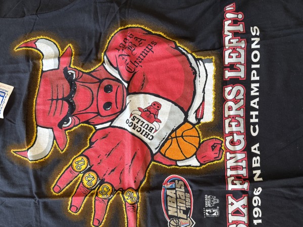 Price Check: 1996 Deadstock Chicago Bulls Six Fingers Left Tultex L
